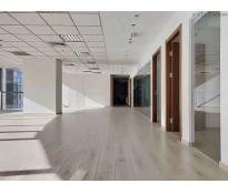 皇城国际中心写字楼精装修320㎡